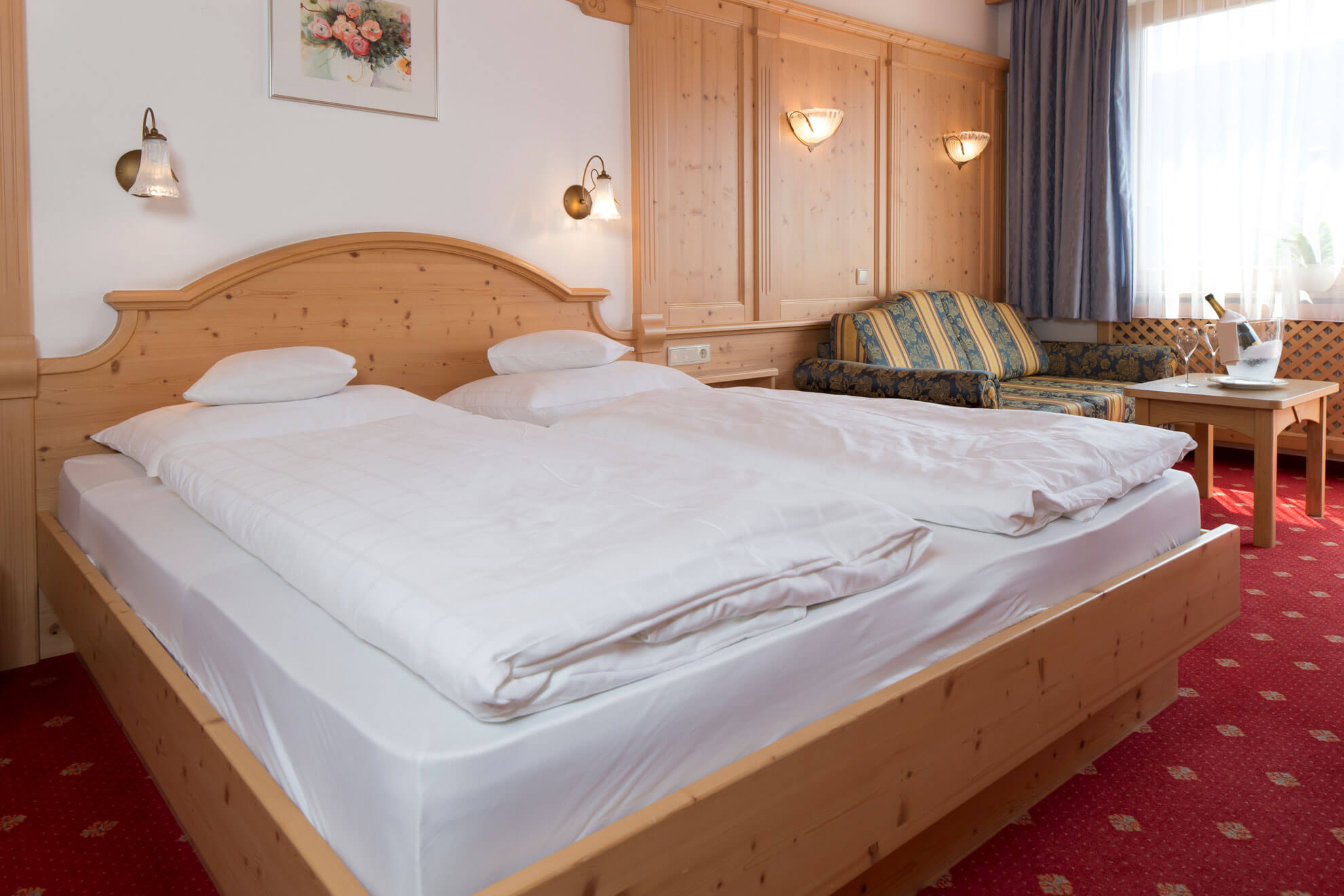 Komfort Zimmer - Couch - Tirolerhof Taisten