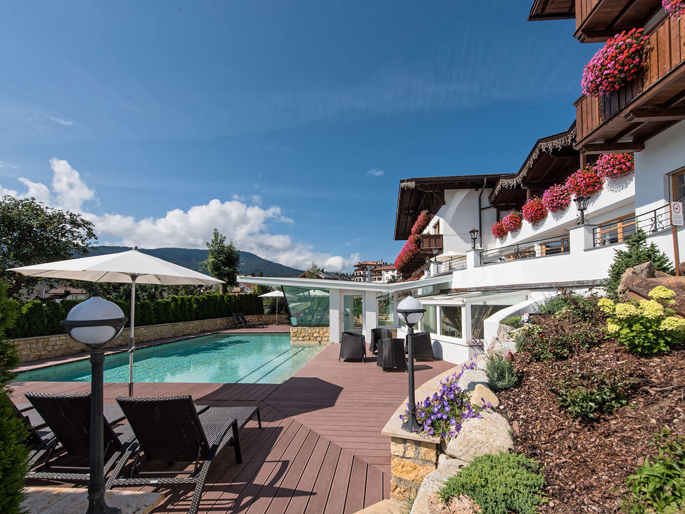 Relax at the Pool - Tirolerhof Taisten